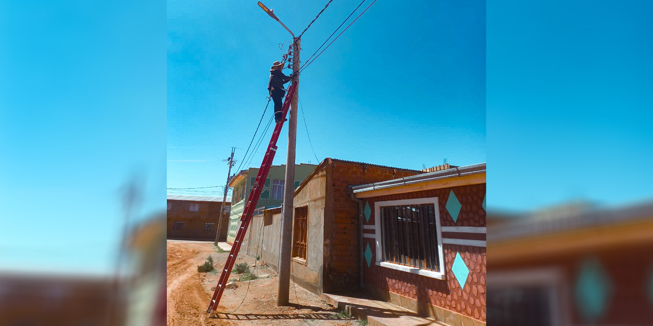 Entel lleva la Fibra Óptica Al Hogar a la localidad minera de San Cristóbal 