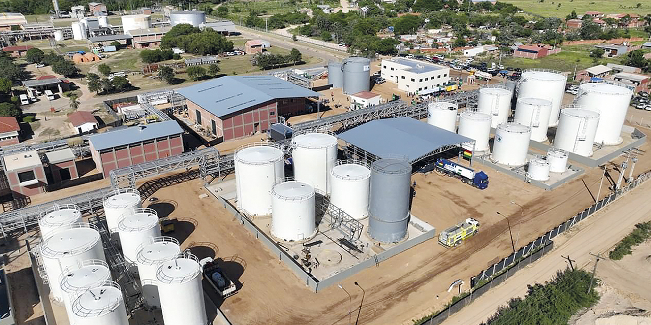 El martes, el Gobierno puso en marcha la Planta de Biodiésel I, que producirá 1.500 barriles diarios del combustible ecológico. | Foto: MHE