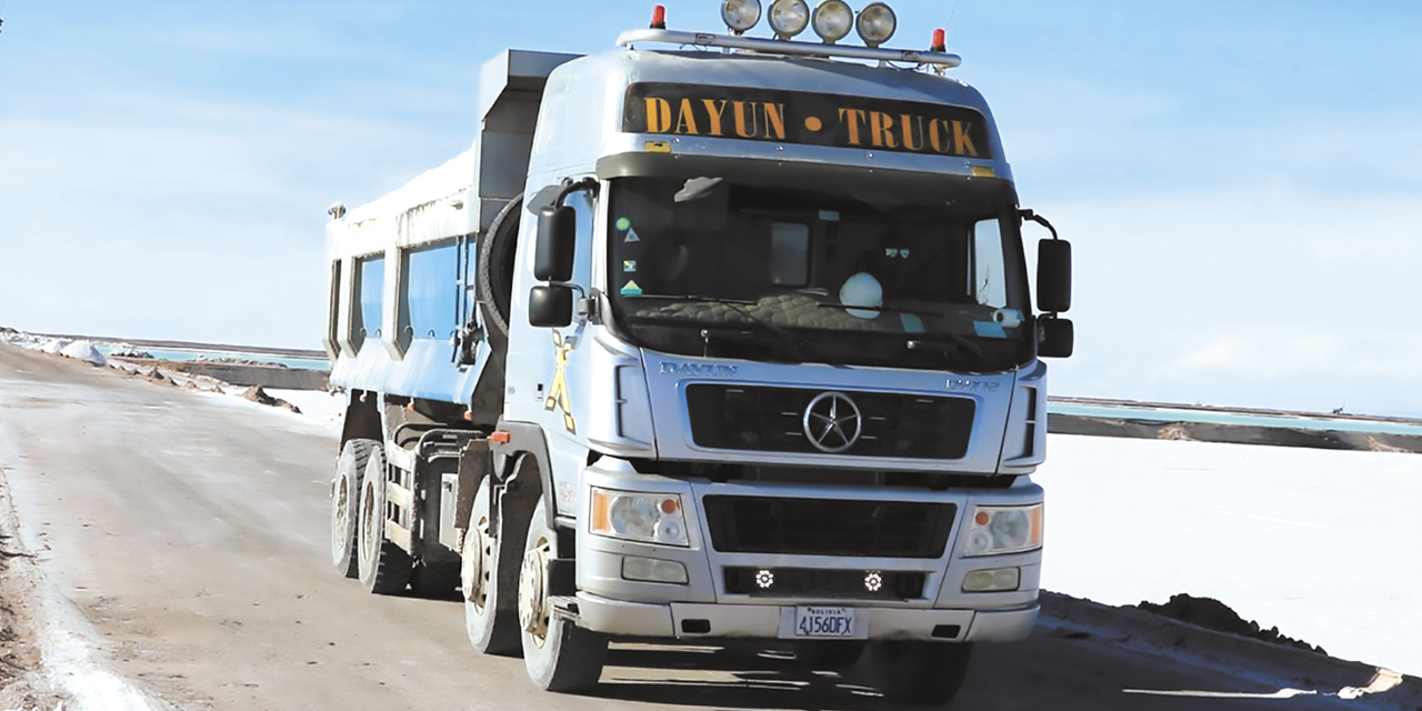 La cooperativa de transporte adjudicada es de la comunidad Vinto K, aledaña al complejo de YLB.  | Foto: YLB