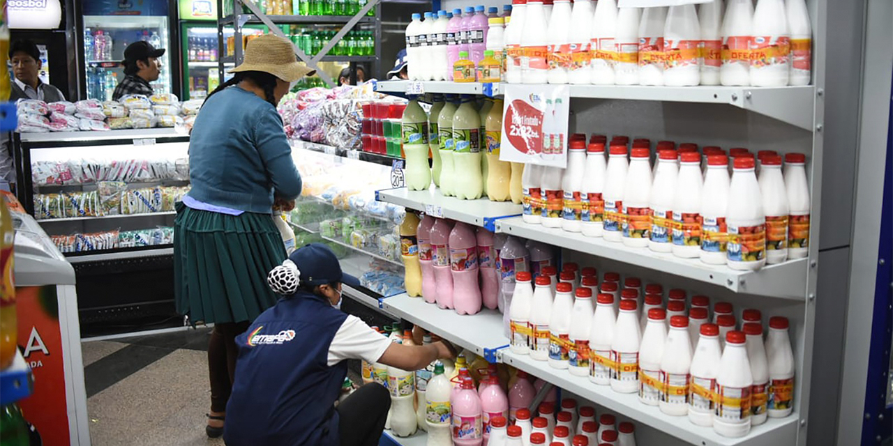 La población accede a  6.682 productos diversos en las tiendas de Emapa. Foto:  Gustavo Ticona