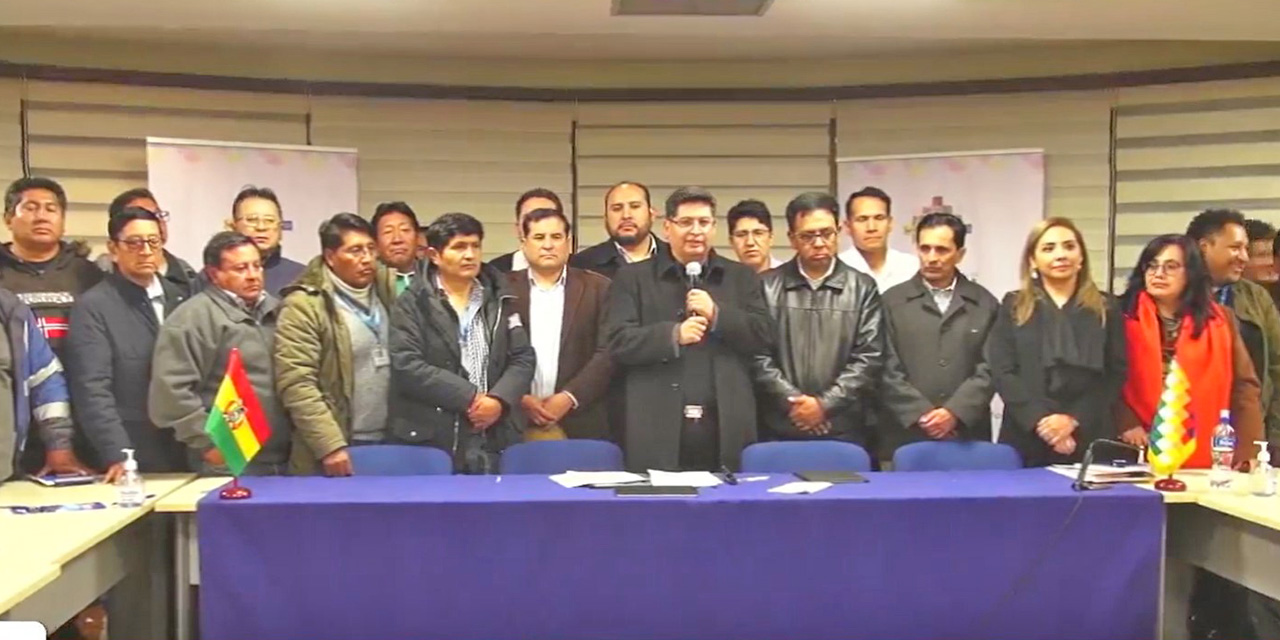 Gobierno logra acuerdo con el transporte pesado y desactiva el bloqueo anunciado para este jueves