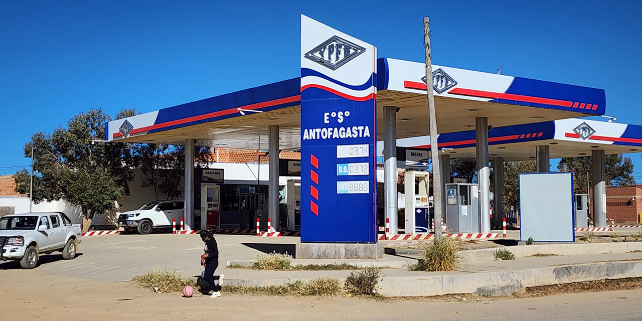 YPFB asegura el abastecimiento de combustibles en ciudades fronterizas