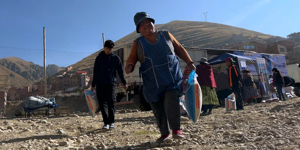 La feria de Emapa en la zona Kalajahuira, en La Paz. Imagen: Captura.