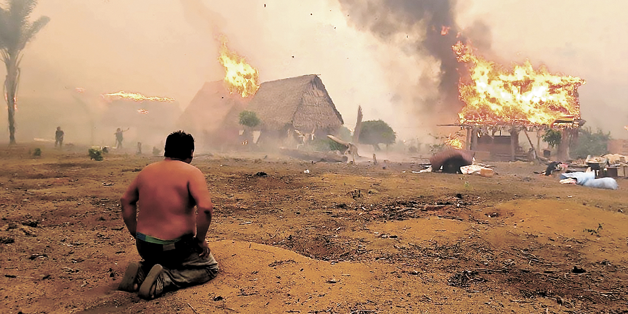 El incendio de viviendas en Riberalta, Beni.  | Foto: Elay Diario