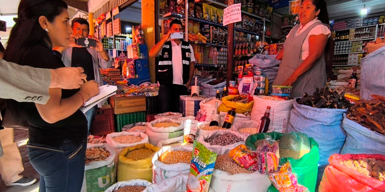 Algunos de los controles que se efectuaron en los mercados de Tarija. Foto: VDDUC