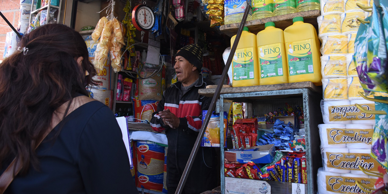Los controles del Comité de Seguridad Alimentaria evidencian que se normaliza la venta del producto en los mercados. Foto: Jorge Mamani.