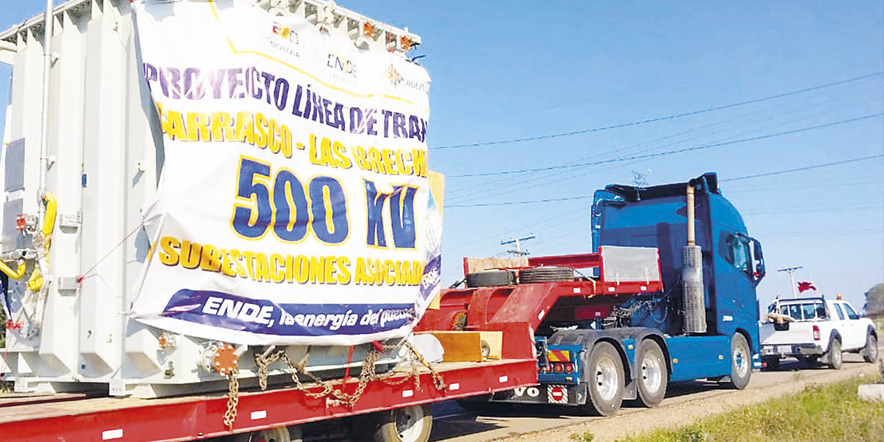 Los equipos de alto tonelaje que llegan al país. | Foto: Ende