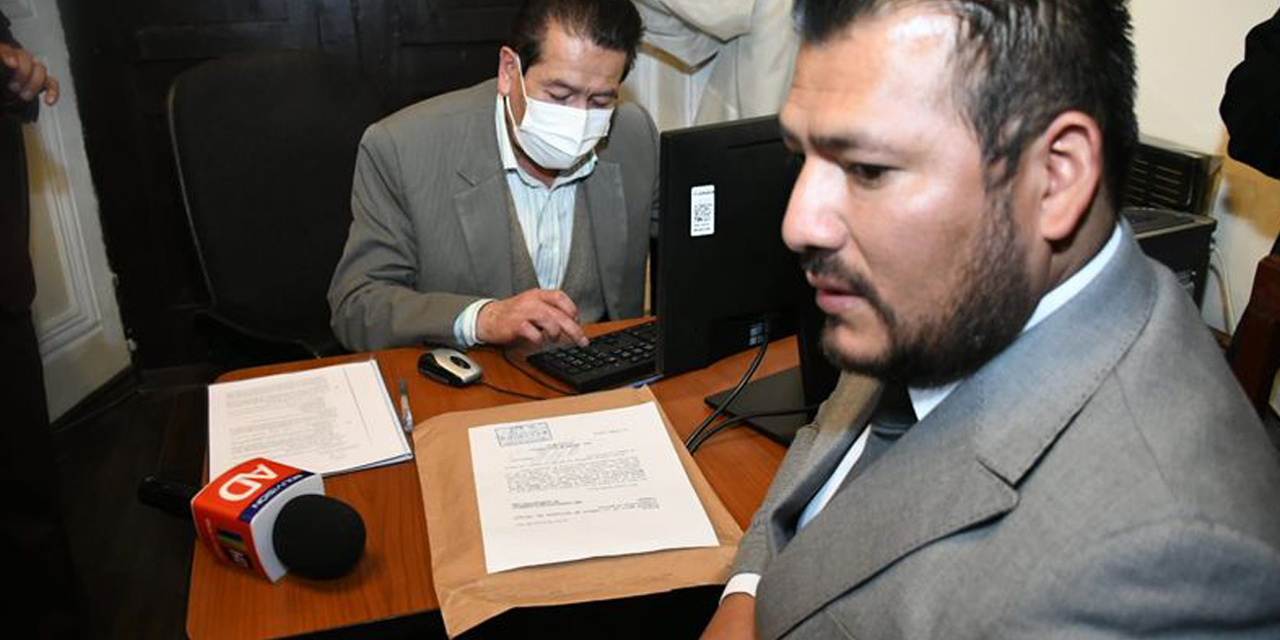 Leopoldo Miguel Escobar Ramos es el primer postulante al Consejo de la Magistratura. 