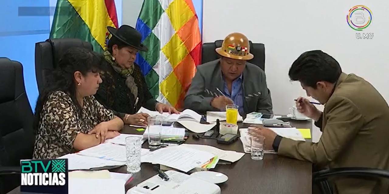 Comisión de Planificación del Senado aprueba en grande y detalle la Ley del Oro