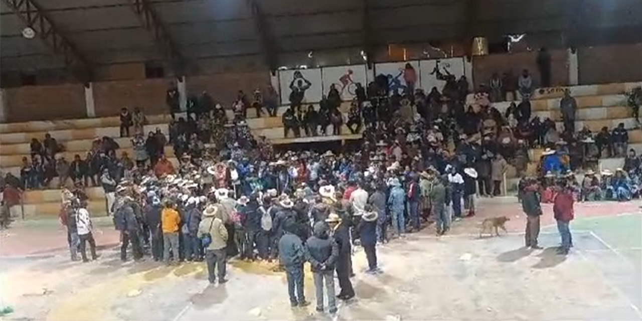 Grupos del ala evista toman por la fuerza la Alcaldía de Chayanta  