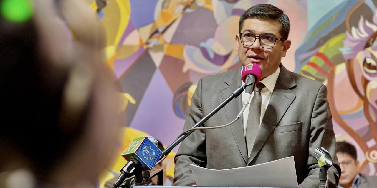 El secretario ejecutivo de Futpoch, | Foto: Bolivia Tv