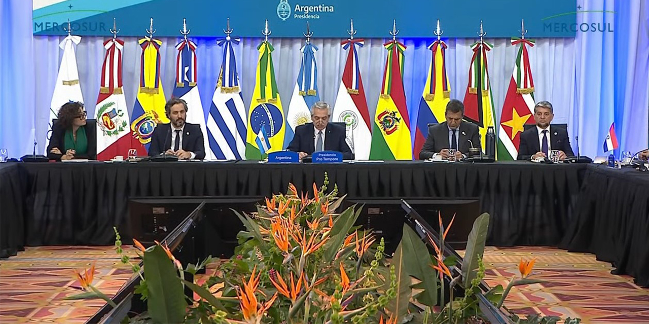 Bolivia participa en la reunión del Mercosur