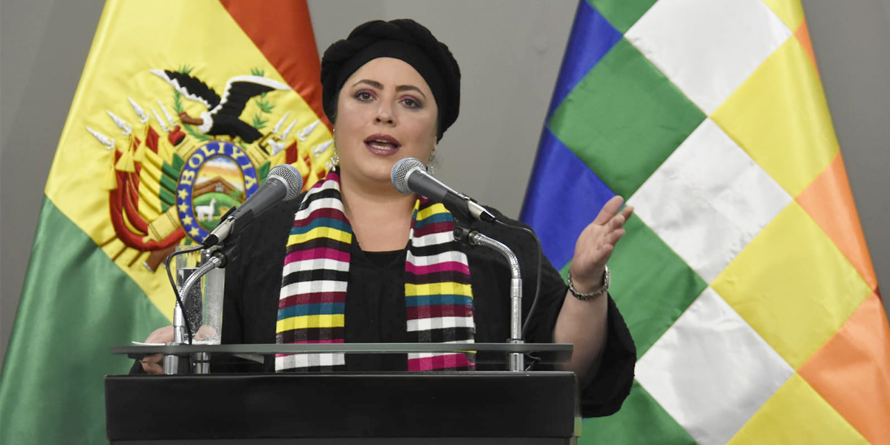 Gobierno denuncia afán de desgastar la gestión de Arce por parte de grupo conocido por el pueblo 