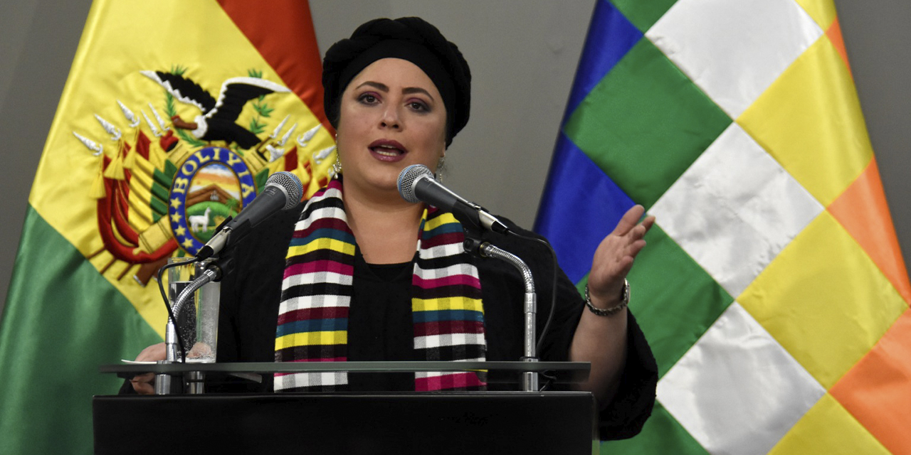 La ministra de la Presidencia, María Nela Prada.