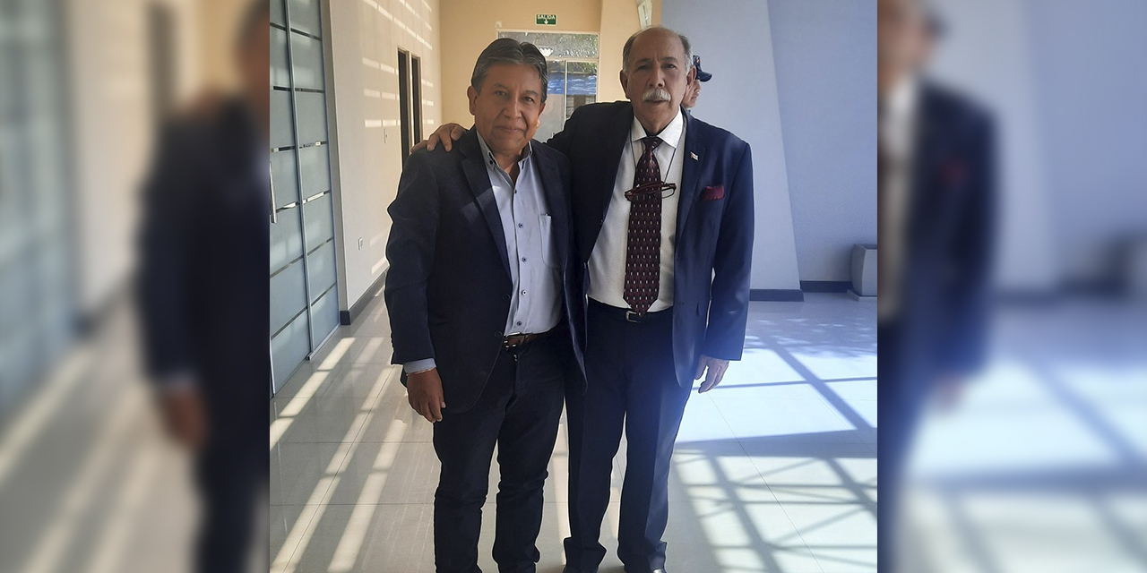 El vicepresidente David Choquehuanca junto al embajador de Cuba Danilo Sánchez. | FOTO:  PRESIDENCIA CUBA