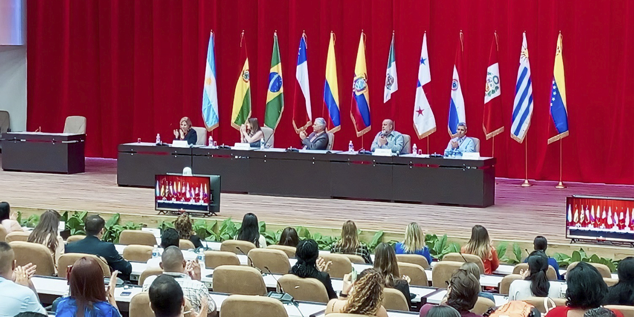 Este año la feria se realiza en La Habana, Cuba. | Foto: Cancillería