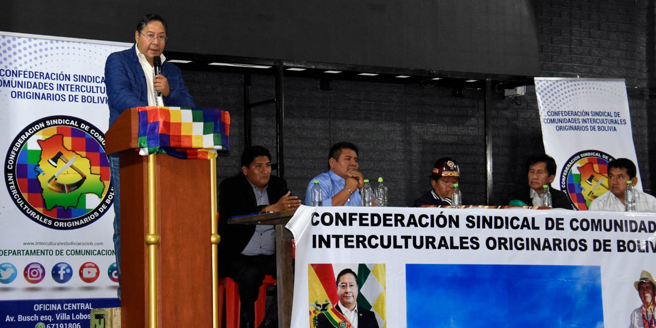 El Primer Mandatario, en el ampliado de los interculturales. | Foto: Jorge Mamani