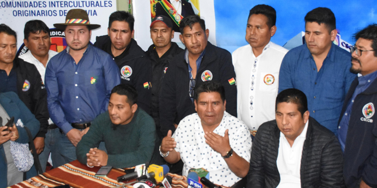 La dirigencia de los Interculturales de Bolivia. Foto: ABI