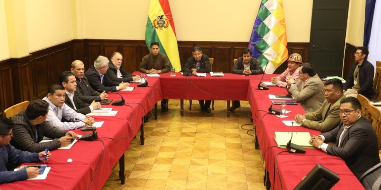 Choquehuanca viabiliza acuerdo para trabajar en ley de elecciones judiciales con celeridad