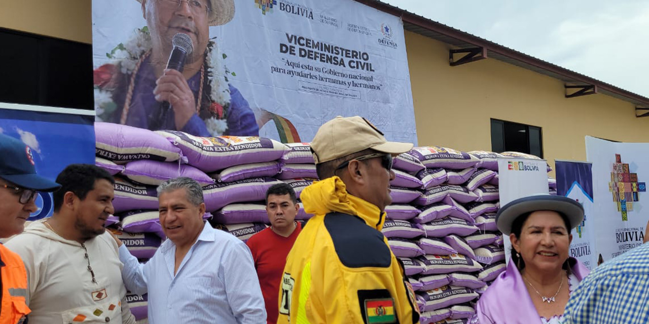 Bolivia enviará 70 t de ayuda humanitaria para familias chilenas damnificadas por incendio forestal 