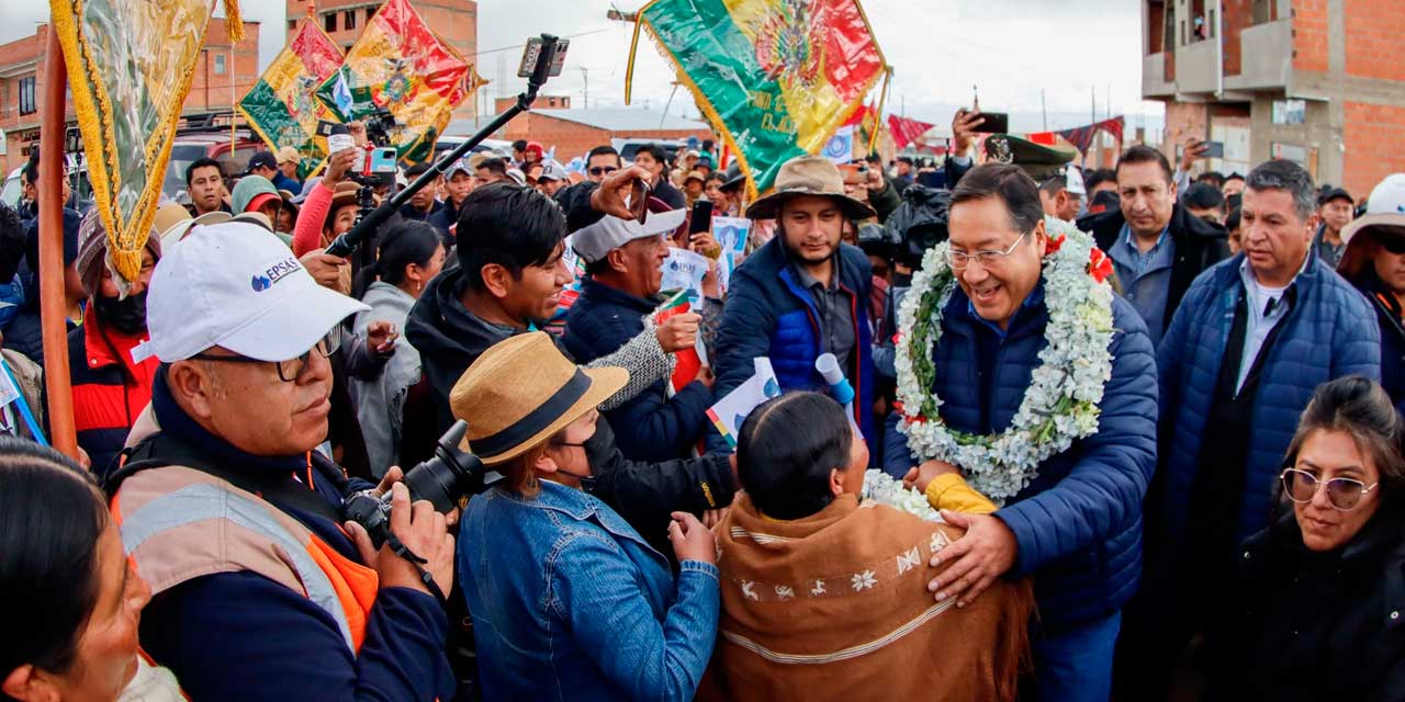 El presidente Luis Arce en el distro 7 de la ciudad de El Alto. Foto: Comunicación Presidencial