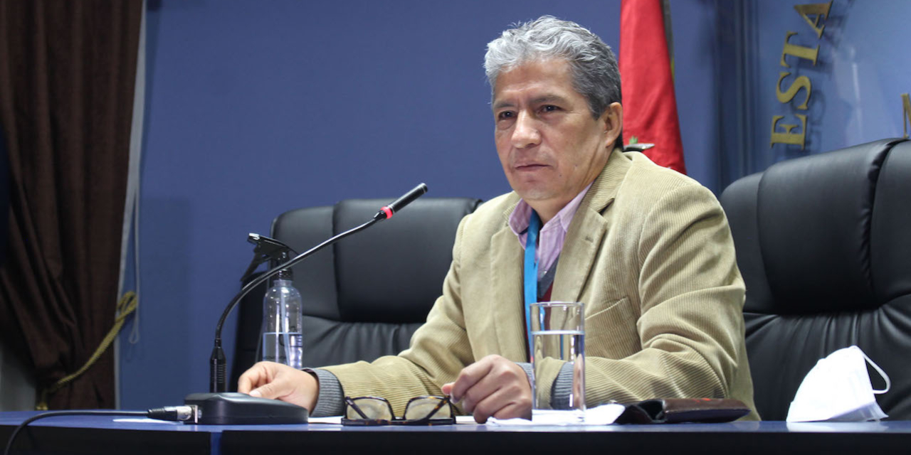 Novillo alerta que Morales pactó su candidatura con CC y Creemos 