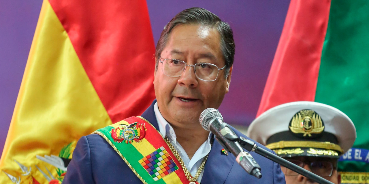 El presidente Luis Arce, en la Sesión de Honor por el 39 aniversario de El Alto. Foto: Comunicación Presidencial.