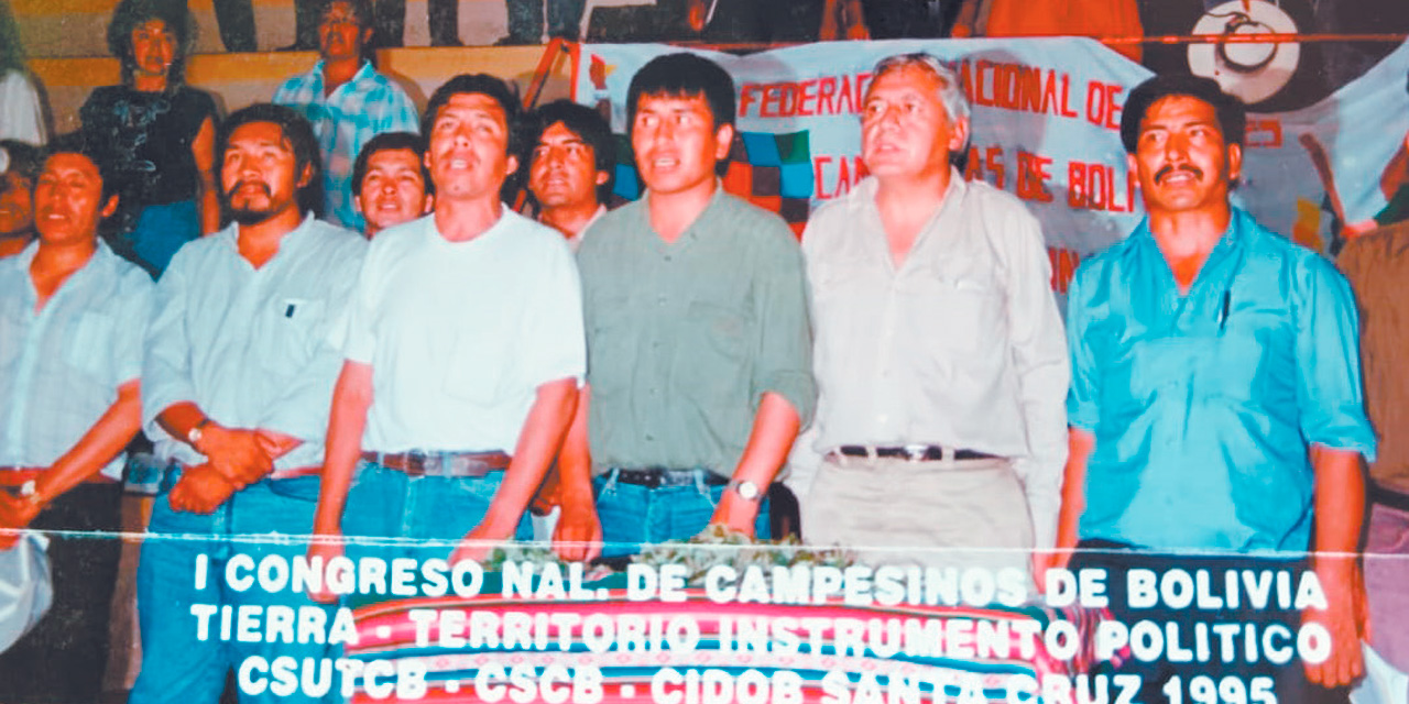 Precursores del MAS-IPSP en el primer congreso del partido en Santa Cruz. Foto: RPO Bolivia
