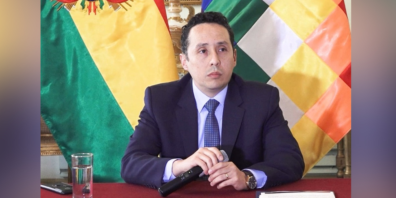 Viceministro de Gestión Consular e Institucional, Fernando Pérez