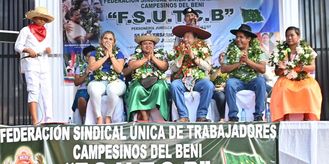 El presidente de Bolivia, Luis Arce, en el aniversario de la federación de campesinos de Beni. Fotos: Presidencia