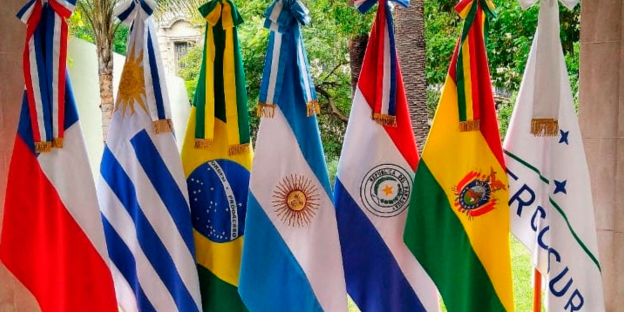 Las banderas de las naciones que integral el Mercosur.