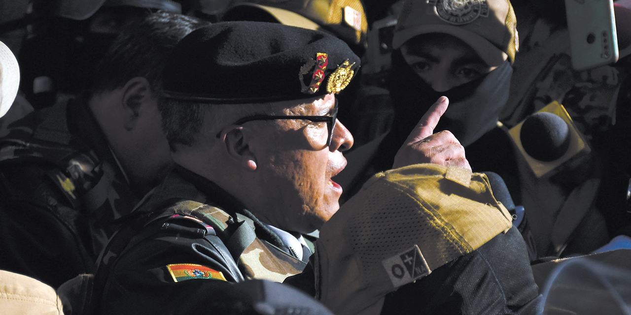 El excomandante del Ejército, Juan José Zúñiga Foto: Archivo