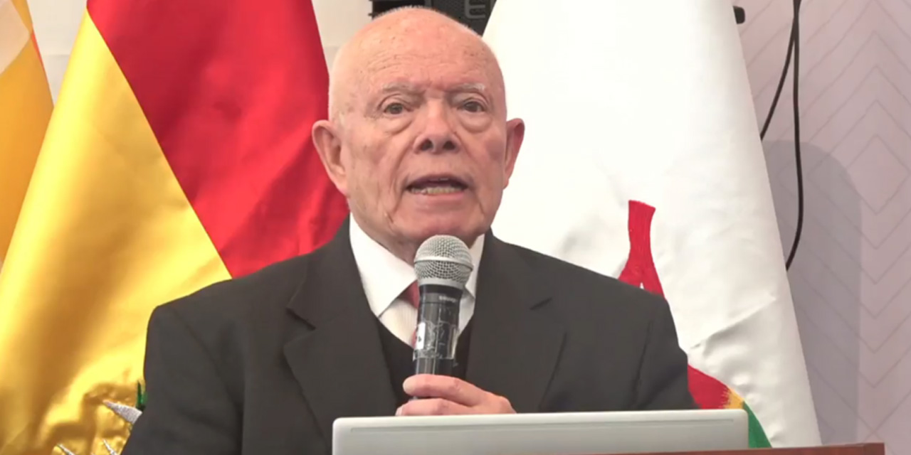 El presidente del ente electoral, Oscar Hassenteufel.