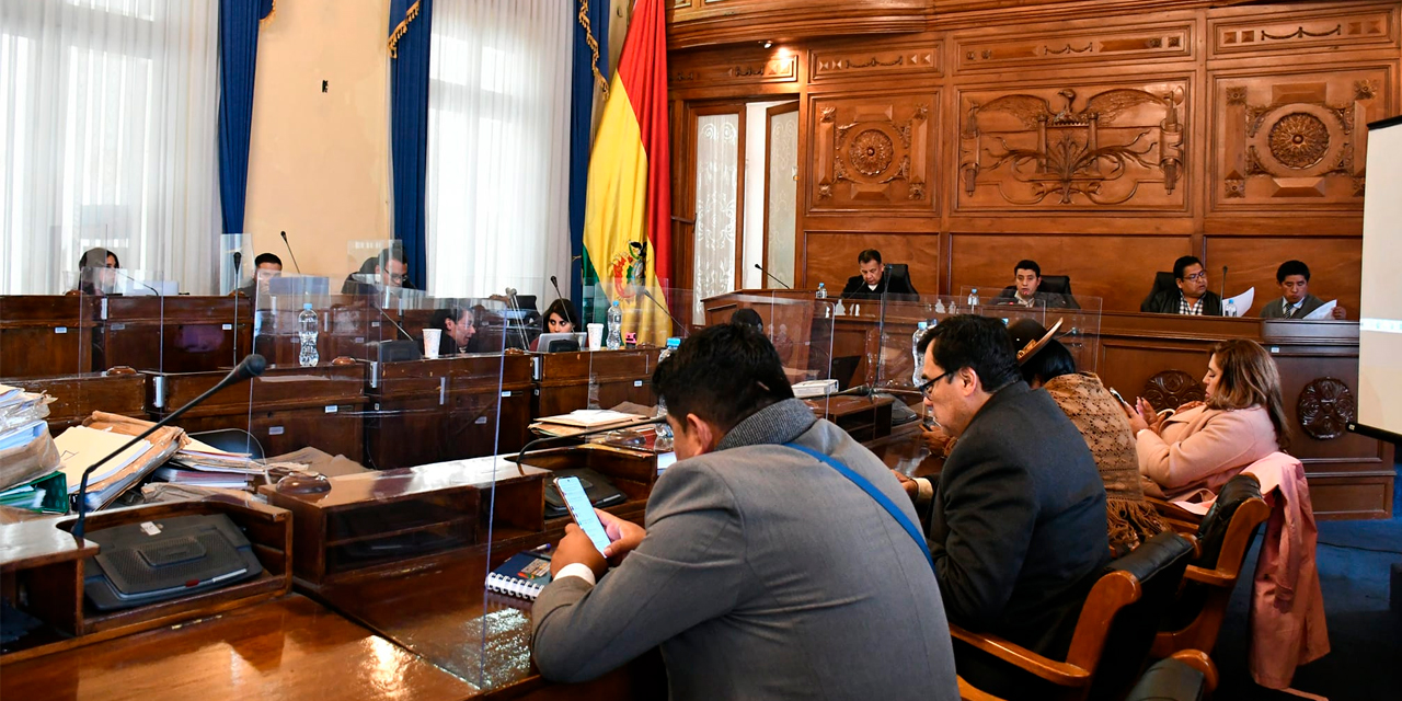 La sesión de la Comisión Mixta de Constitución. Foto: Facebook Miguel Rejas