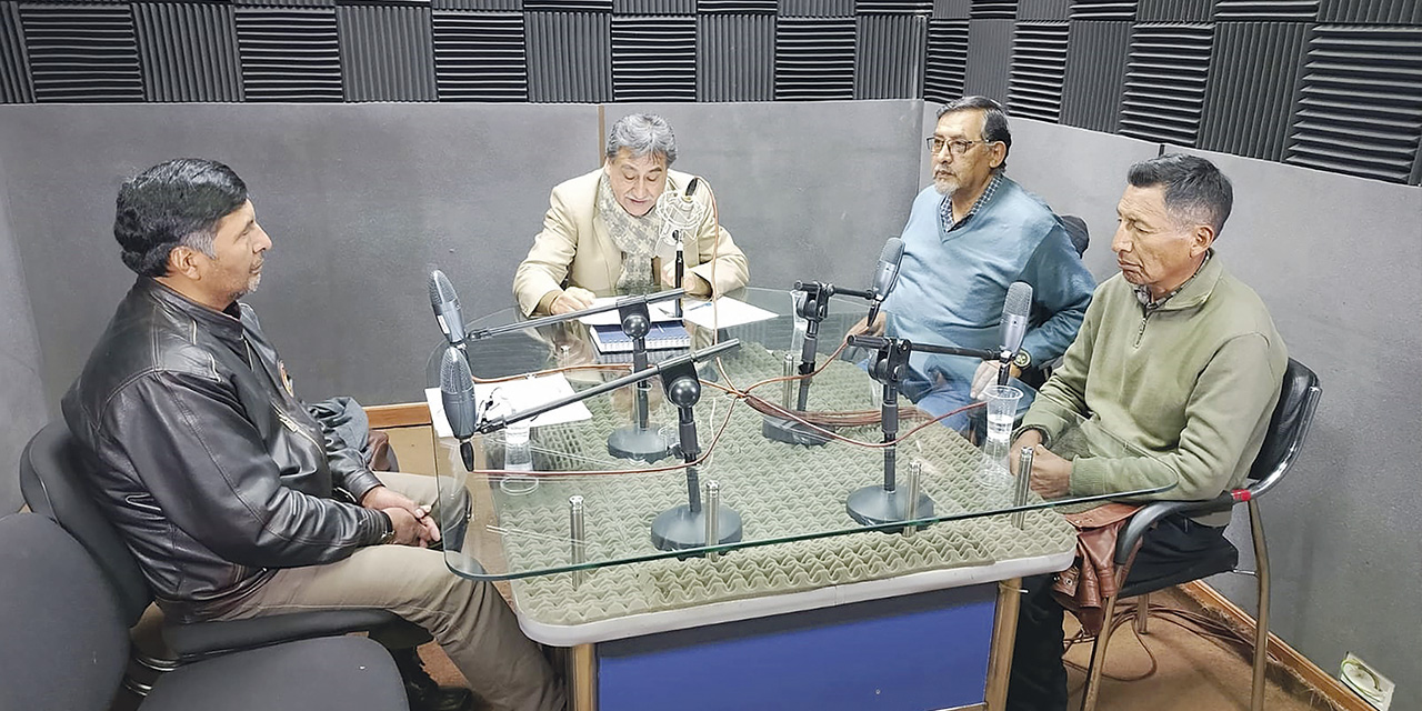 Panelistas invitados al programa radial de las RPO. | Foto: RPOS