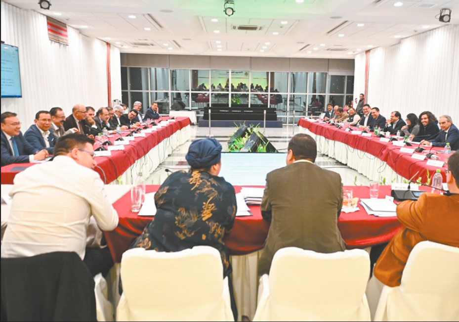Gobierno Empresarios 3 1724