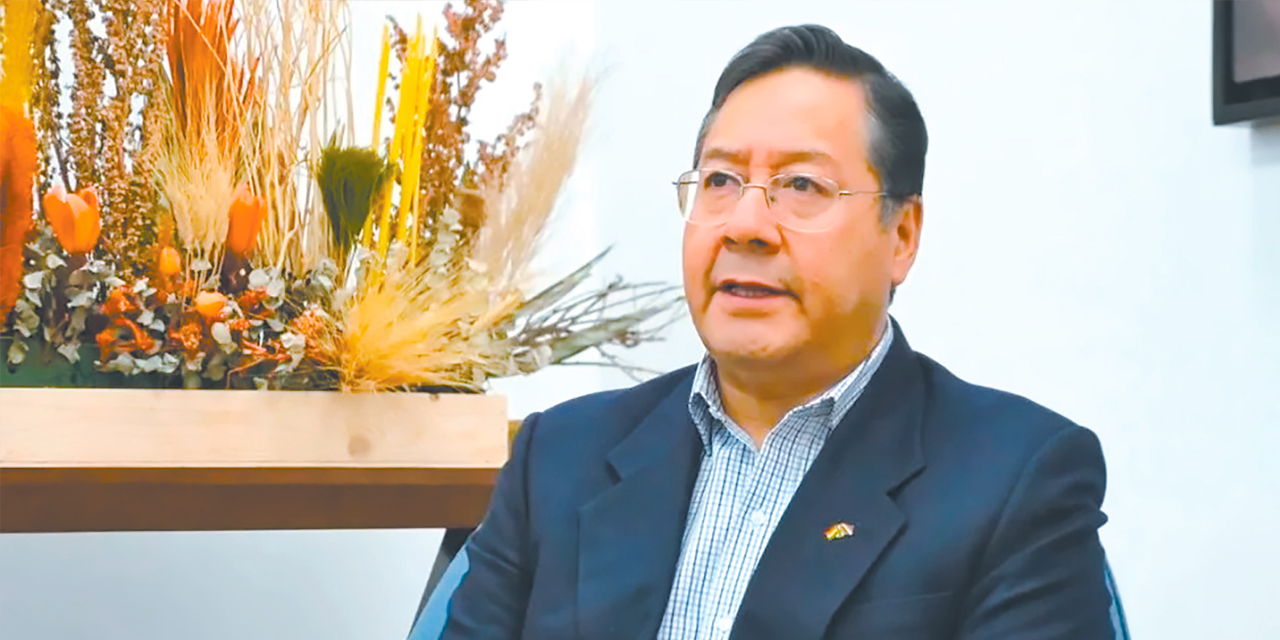  El presidente Luis Arce en entrevista con la periodista Susana Bejarano para Diario Red. Foto: Presidencia  