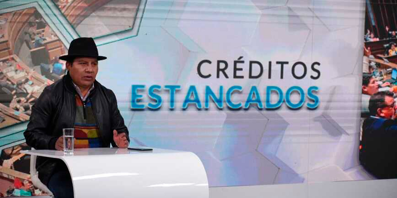 Milán Berna, en el estudio del canal estatal Bolivia TV.