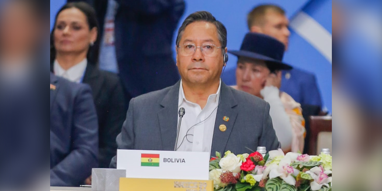 La XVI Cumbre de los BRICS, se desarrolla en el Centro Internacional de Exposiciones en Kazán, Rusia. Imagen: Captura.