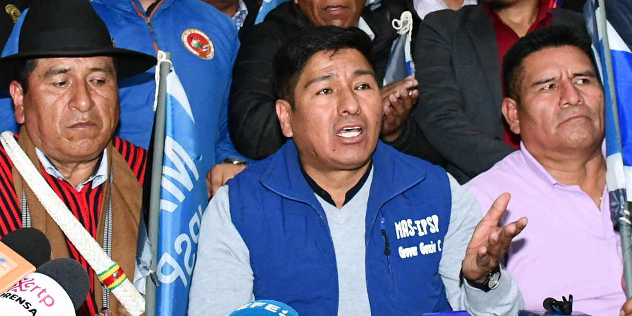 Grover García, nuevo jefe del MAS, junto al Pacto de Unidad. Foto: Archivo