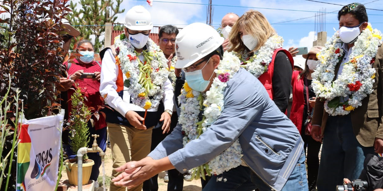 Invierten más de Bs 200 MM en proyectos de agua y saneamiento 