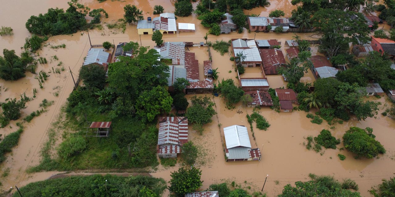 Vista aérea el municipio de Cobija, en Pando, donde  tres centenares de familias fueron afectadas por el desborde del río Acre.| Foto: APG