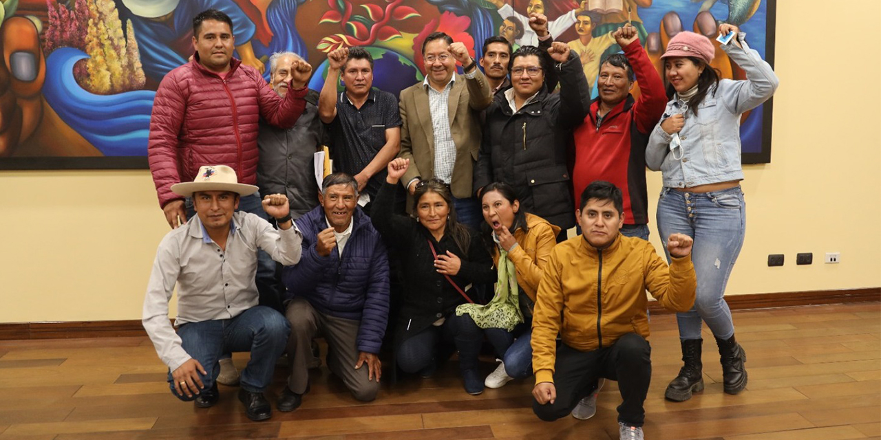 Presidente establece líneas de trabajo con autoridades de Tupiza para fortalecer la región