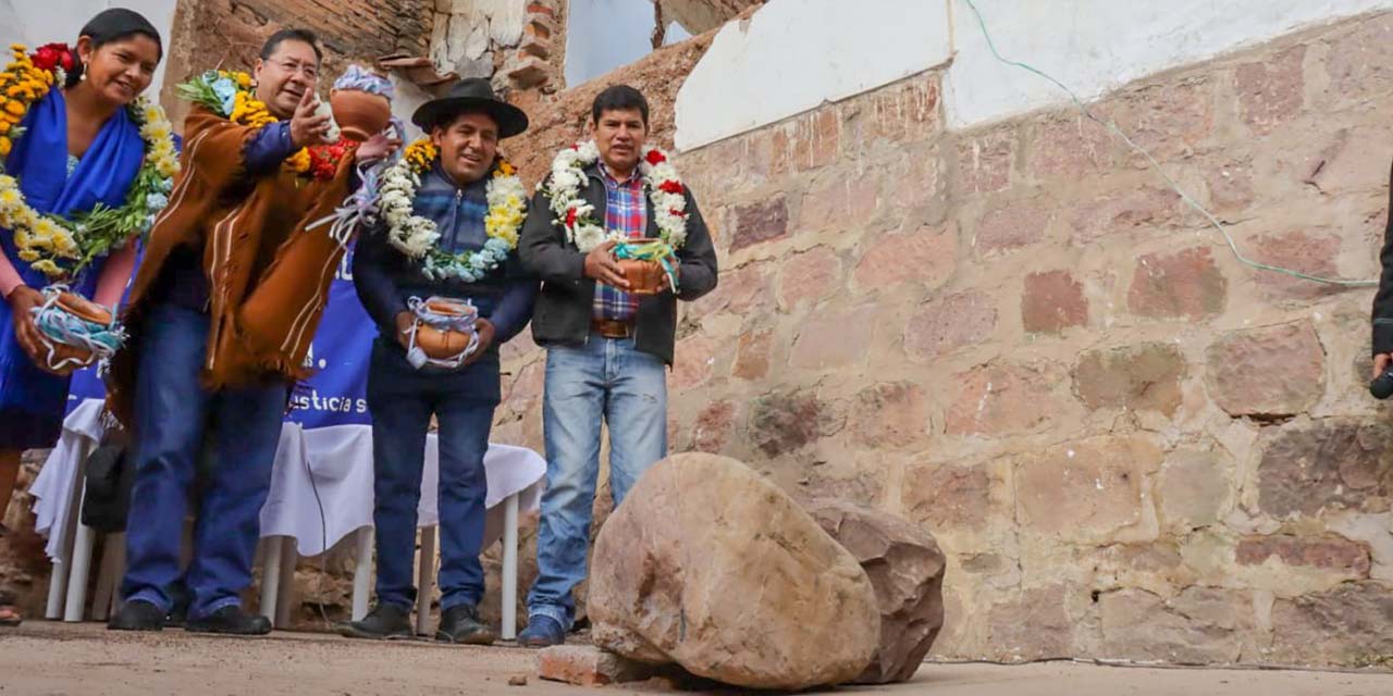Presidente inicia construcción de casa de acogida ‘Kampu-Wawqimanta’ en Sucre
