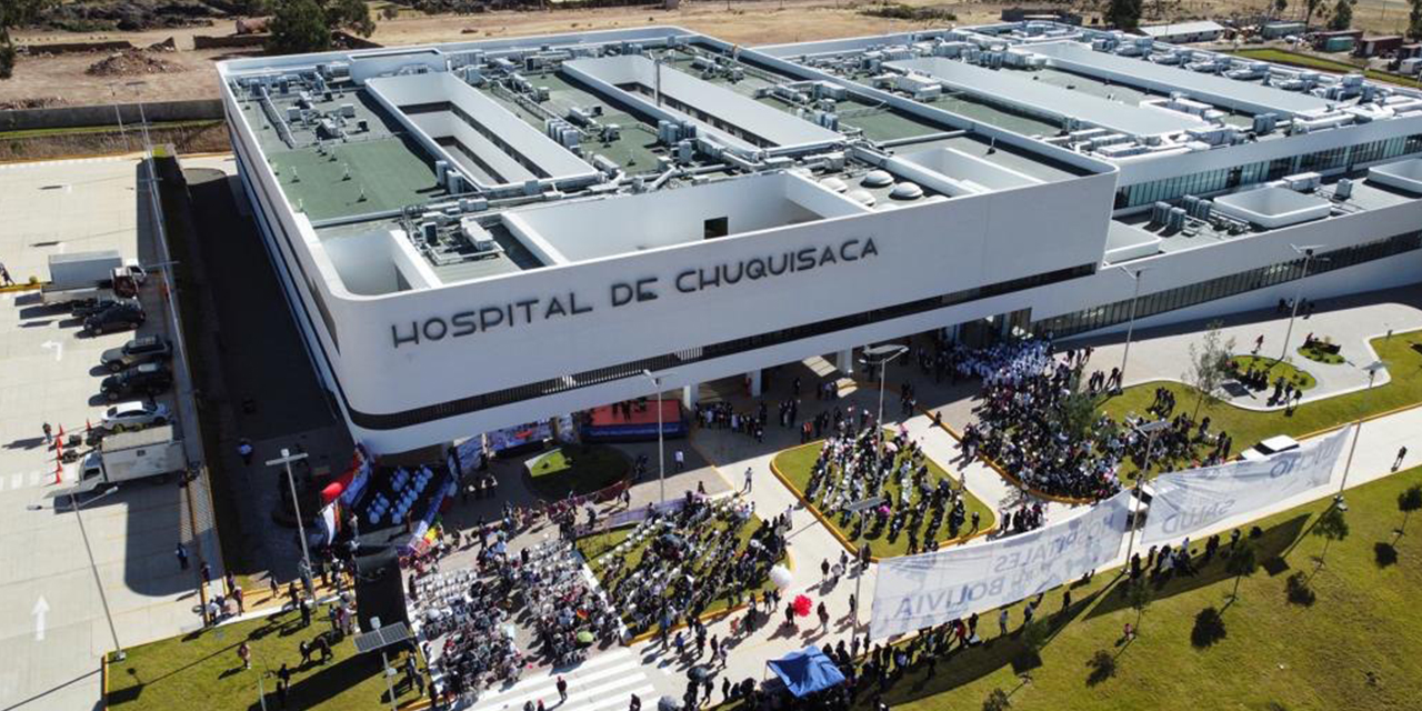 Presidente pone en marcha primer hospital de tercer nivel en Chuquisaca 