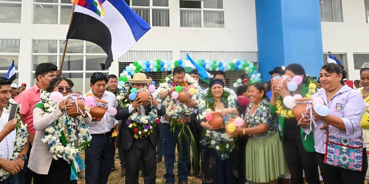  El presidente Luis Arce inaugura el Mercado Municipal Zona Sur en el Distrito 3 del municipio de La Guardia, en Santa Cruz. | Foto: Presidencia