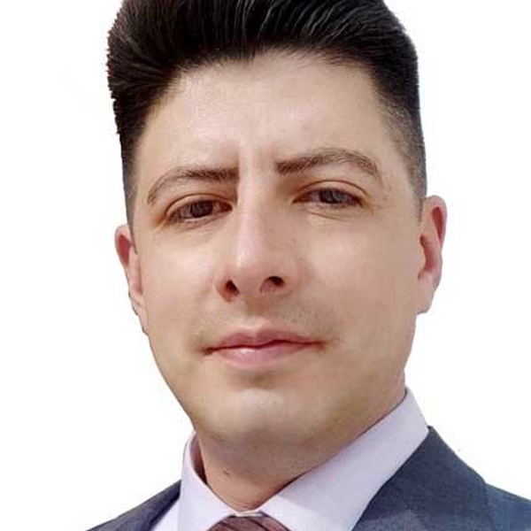 Raúl González S.